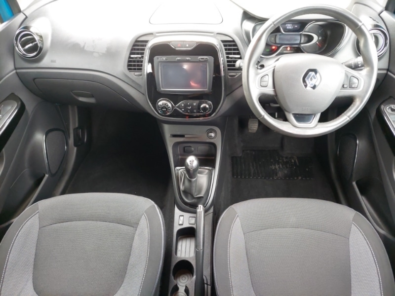 Used Renault Captur 2017 for sale - 76135264: Photo 2