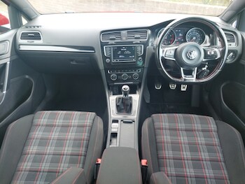 Used Volkswagen Golf 2017 for sale - 78125582: Photo