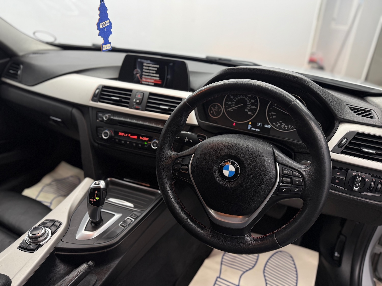 Used BMW 3 Series 2015 for sale - 77165560: Photo 20