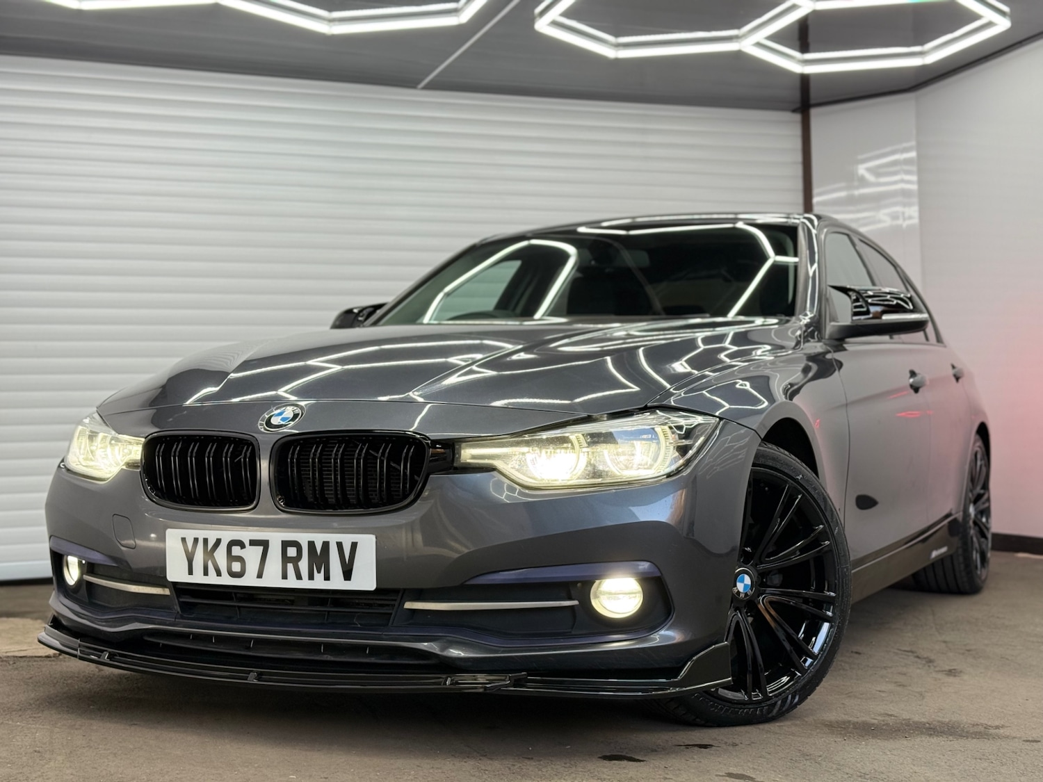 Used BMW 3 Series 2017 for sale - 77709212: Photo 3