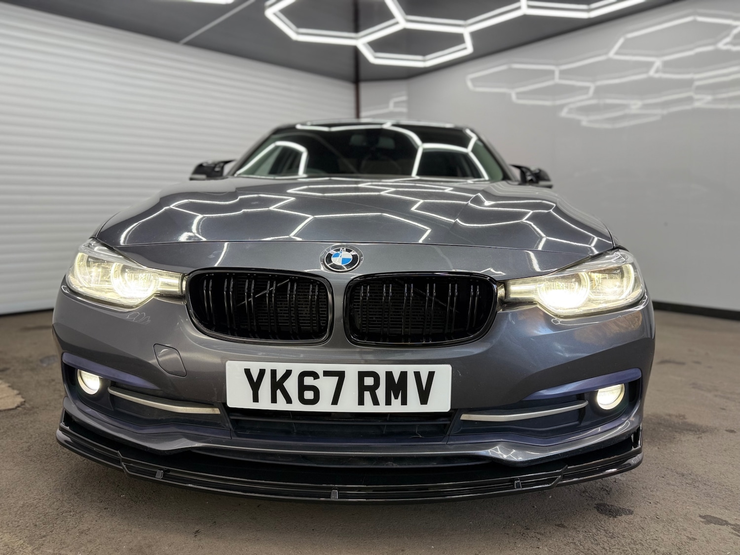 Used BMW 3 Series 2017 for sale - 77709212: Photo 4