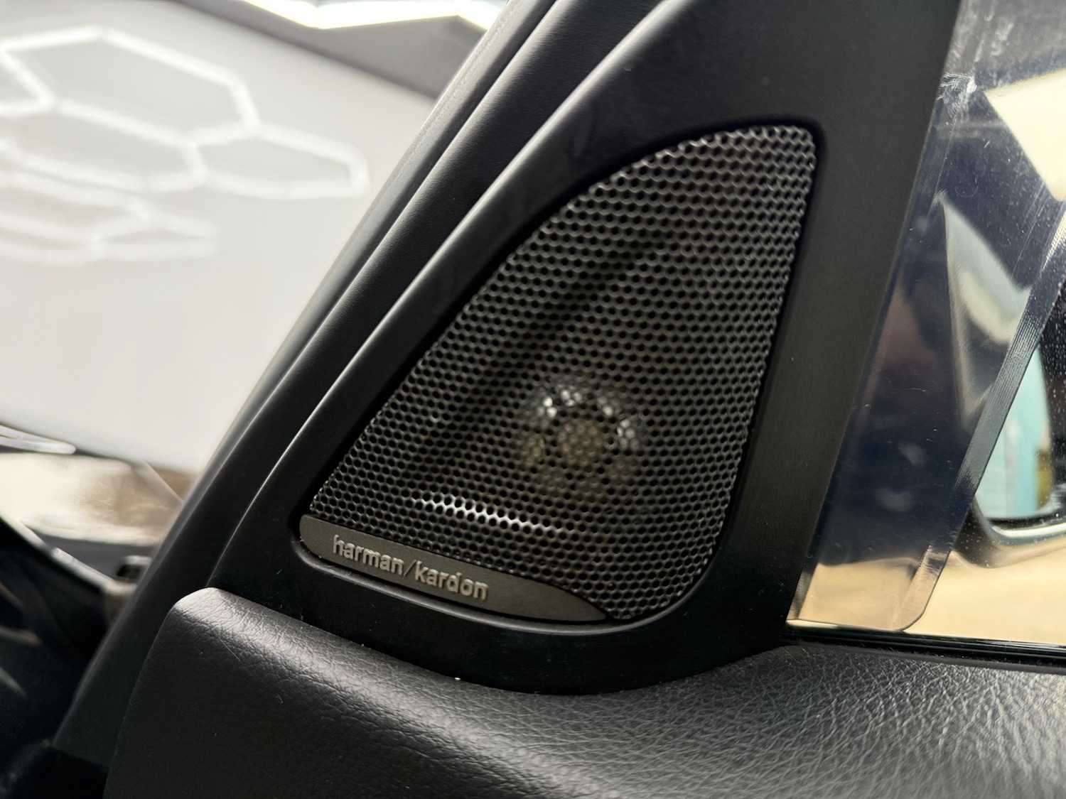 Used BMW 3 Series 2016 for sale - 77809935: Photo 22