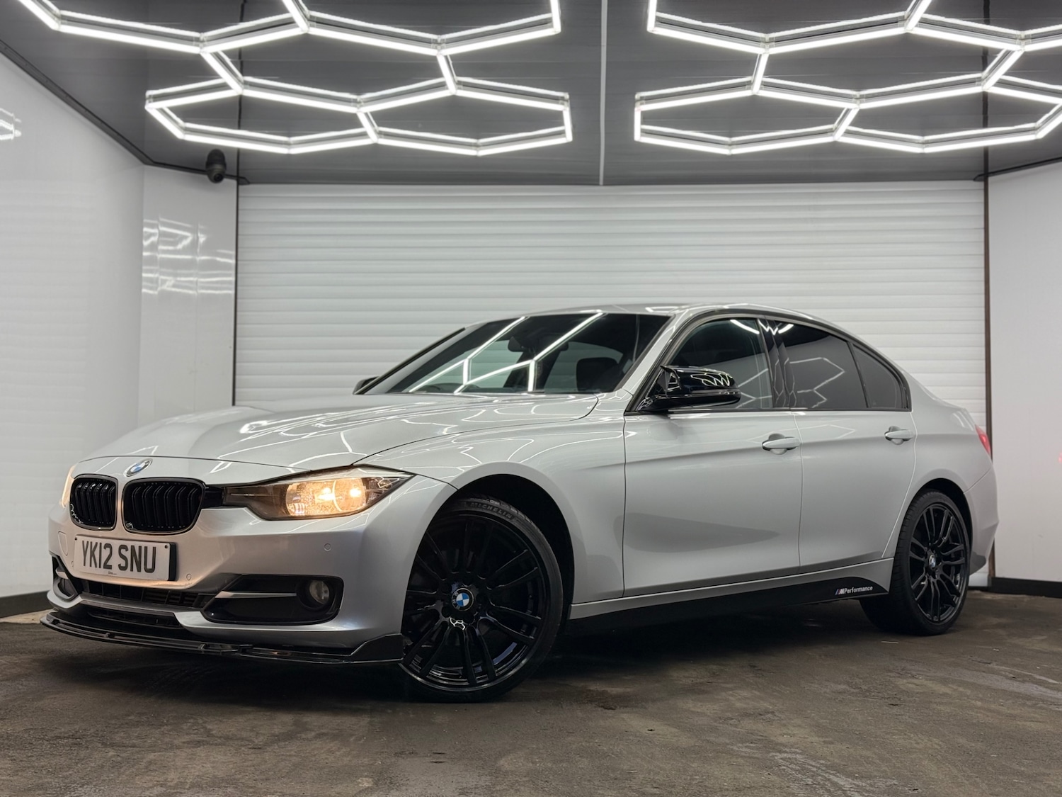 Used BMW 3 Series 2012 for sale - 77494255: Photo 2