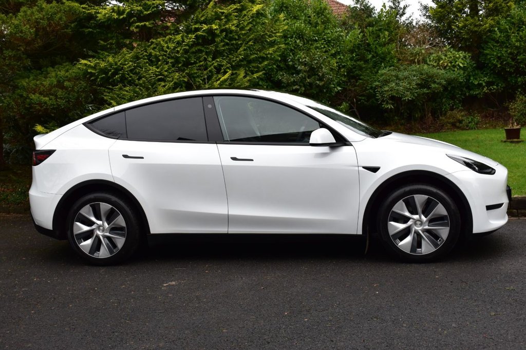 Used Tesla Model Y 2023 for sale - 76923441: Photo 2