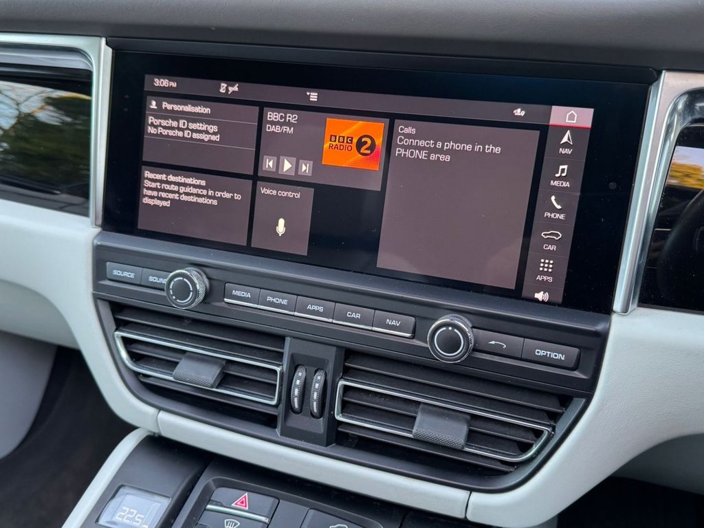 Used Porsche Macan 2019 for sale - 77133778: Photo 17