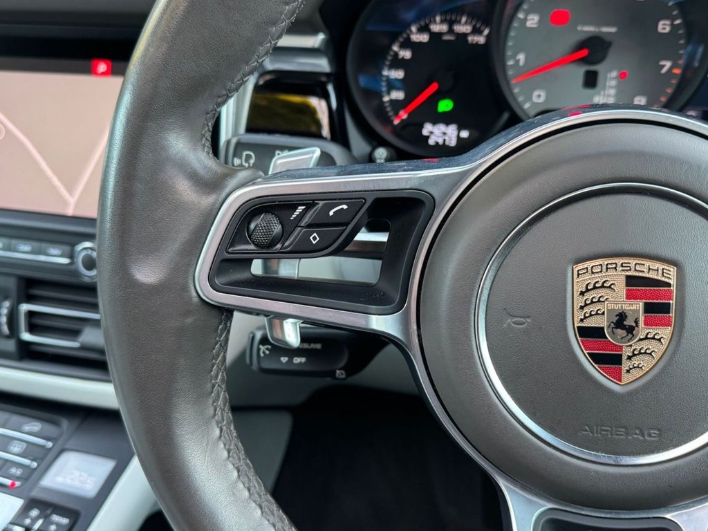 Used Porsche Macan 2019 for sale - 77133778: Photo 23