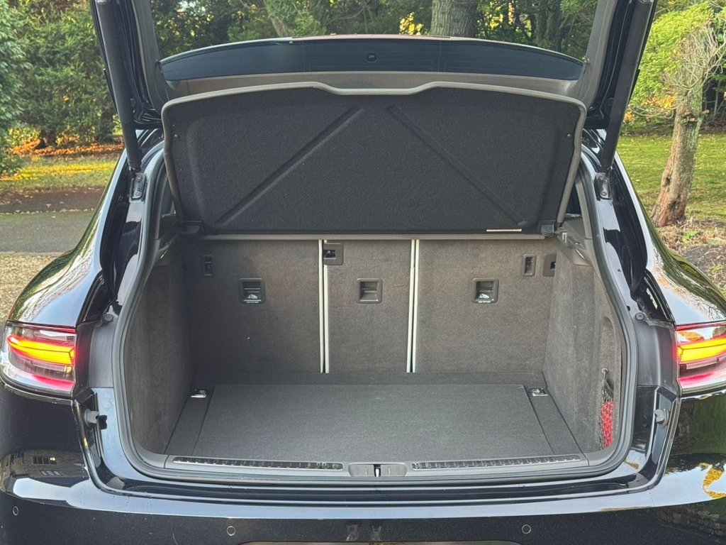 Used Porsche Macan 2019 for sale - 77133778: Photo 32