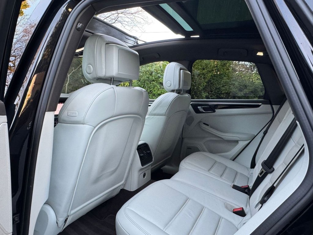 Used Porsche Macan 2019 for sale - 77133778: Photo 34