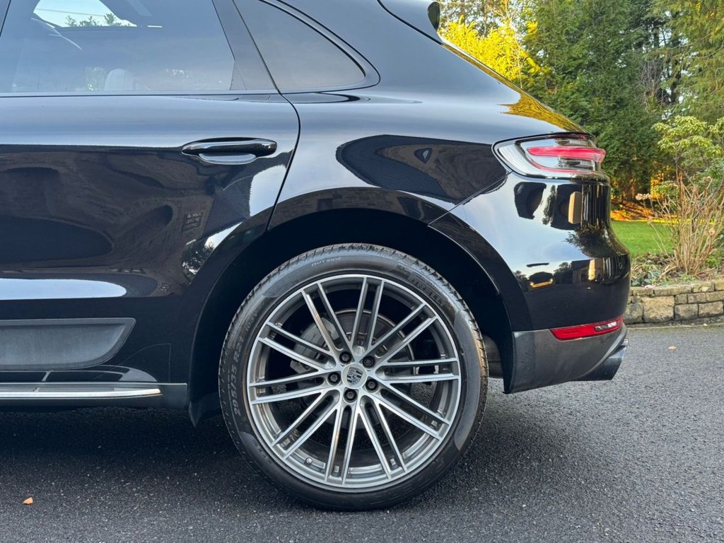 Used Porsche Macan 2019 for sale - 77133778: Photo 41