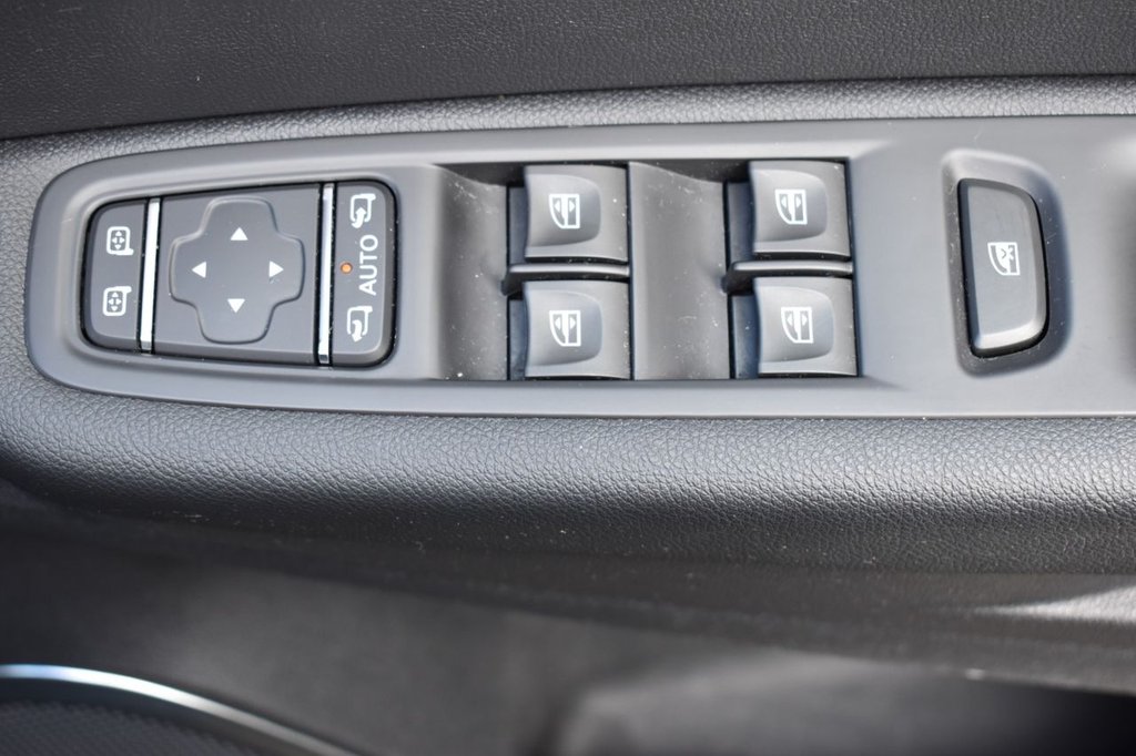 Used Renault Captur 2018 for sale - 77341803: Photo 23