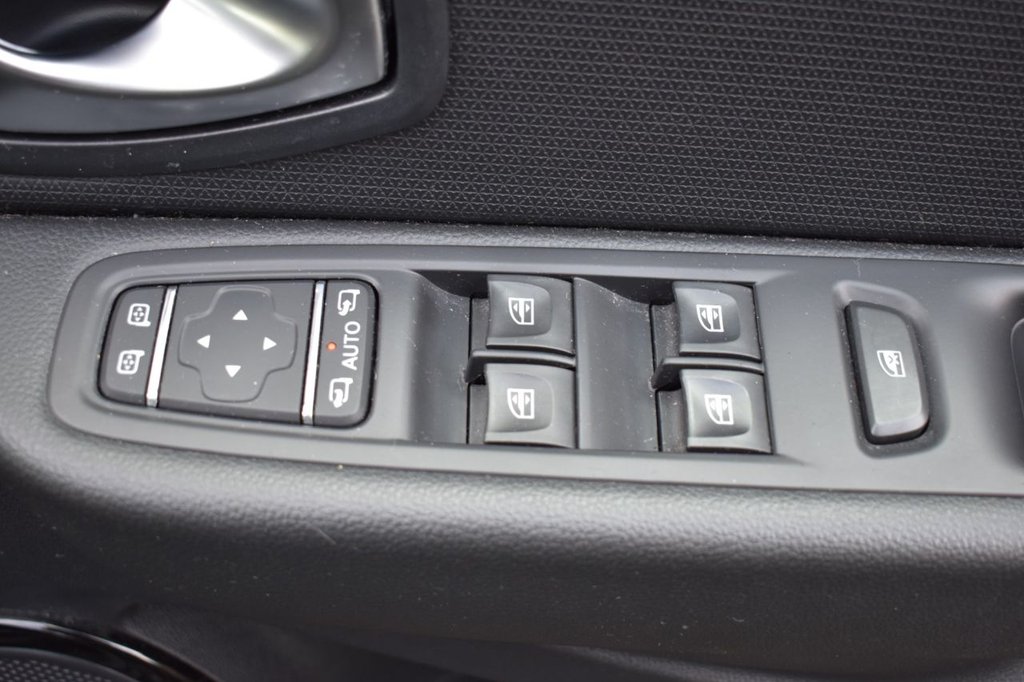 Used Renault Clio 2019 for sale - 77463481: Photo 16