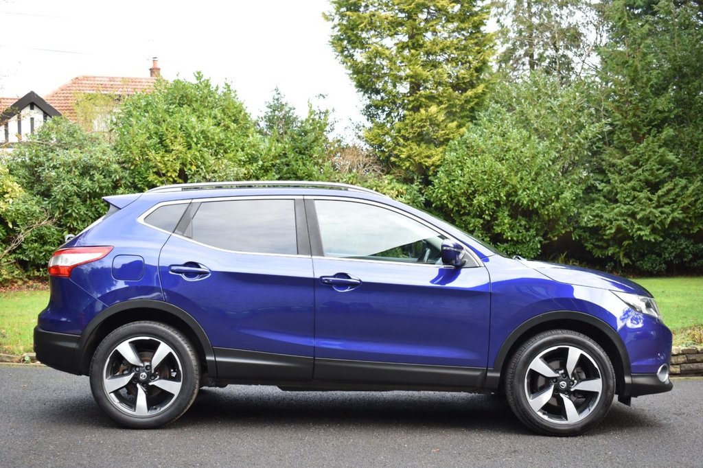 Used Nissan Qashqai 2017 for sale - 76848145: Photo 2