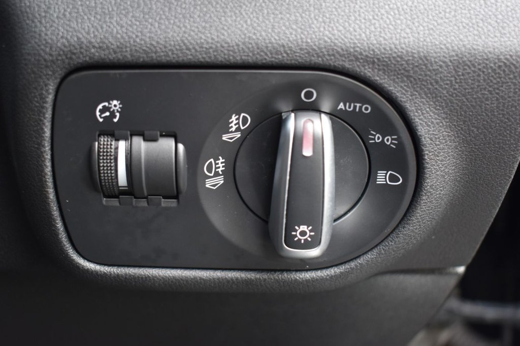 Used Audi A1 2013 for sale - 76068358: Photo 22