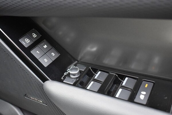 Used Land Rover Range Rover Velar 2021 for sale - 74117912: Photo 22