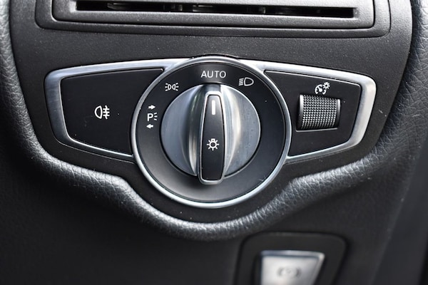 Used Mercedes-Benz V-Class 2019 for sale - 75703727: Photo 23