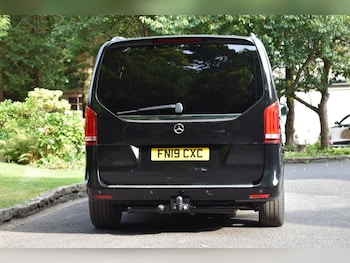 Used Mercedes-Benz V-Class 2019 for sale - 75703727: Photo