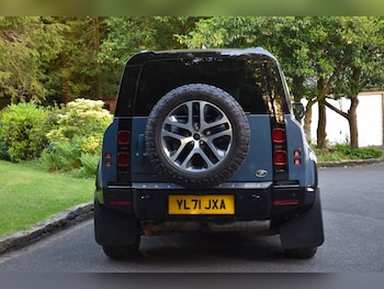 Used Land Rover Defender 2021 for sale - 78758272: Photo