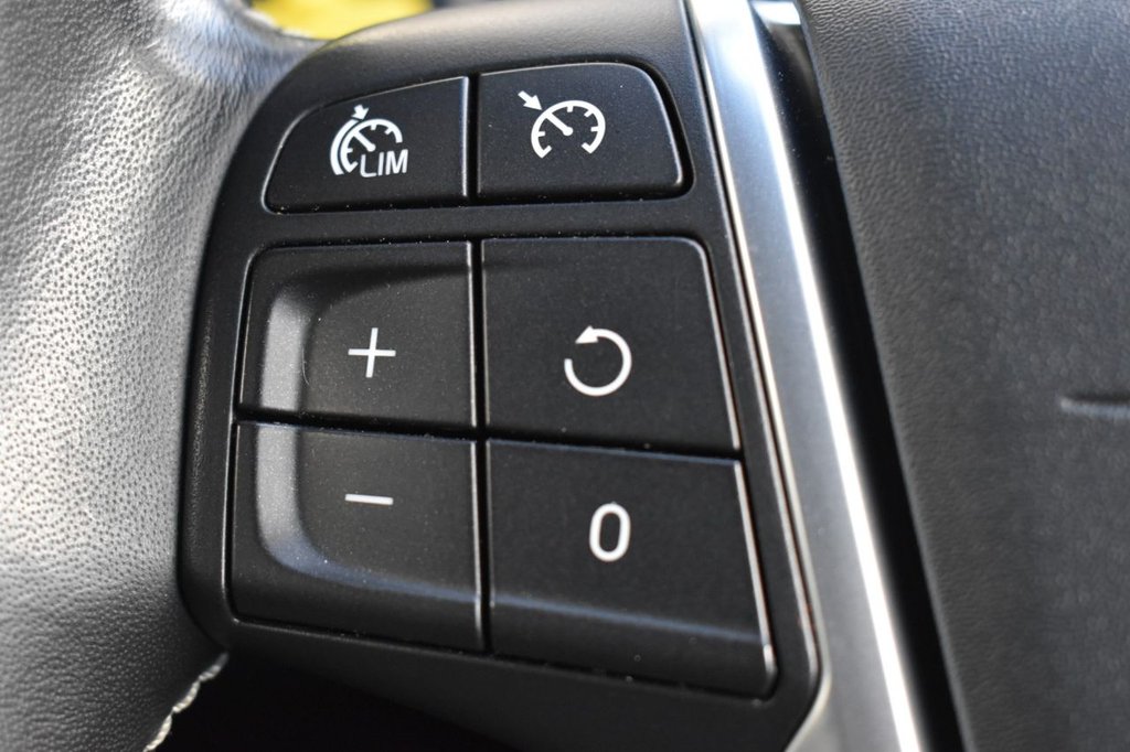 Used Volvo V40 2019 for sale - 76698249: Photo 14