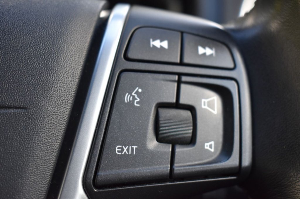 Used Volvo V40 2019 for sale - 76698249: Photo 15