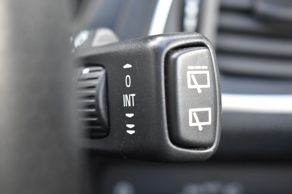 Used Volvo V40 2019 for sale - 76698249: Photo 17