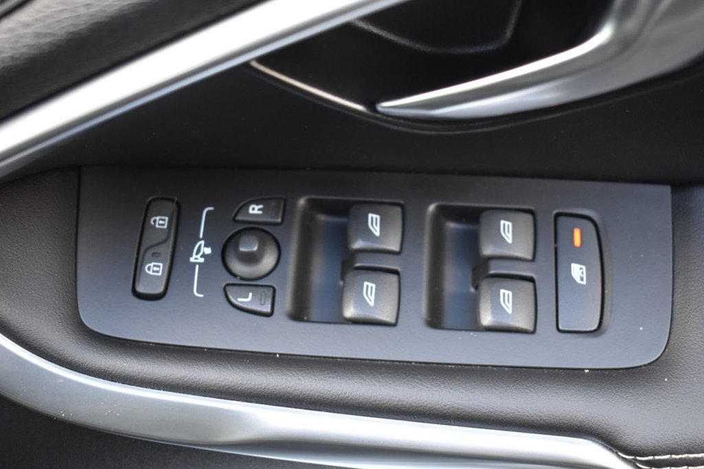 Used Volvo V40 2019 for sale - 76698249: Photo 20