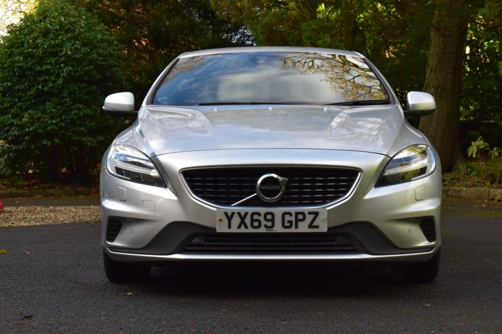 Used Volvo V40 2019 for sale - 76698249: Photo 3