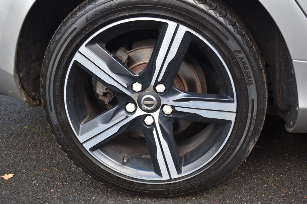 Used Volvo V40 2019 for sale - 76698249: Photo 30