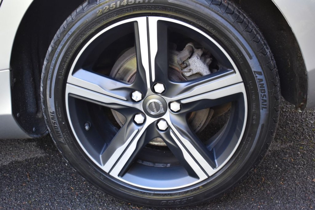 Used Volvo V40 2019 for sale - 76698249: Photo 31