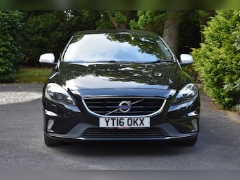 Used Volvo V40 2016 for sale - 75502574: Photo