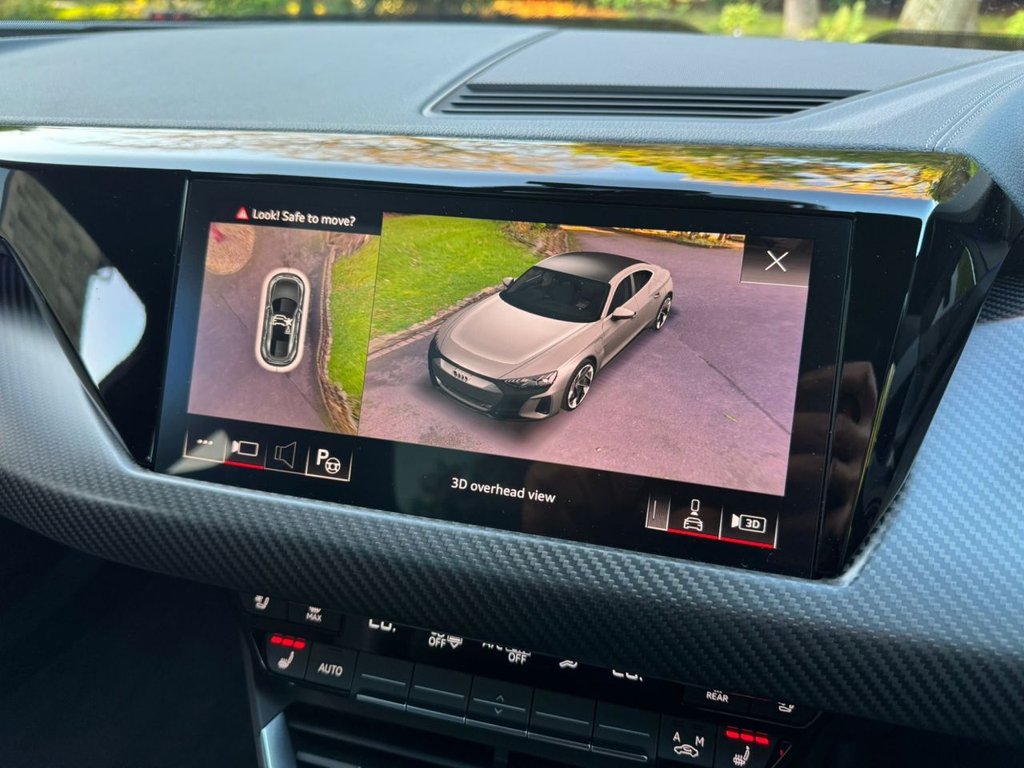 Used Audi e-tron GT 2023 for sale - 76642881: Photo 11