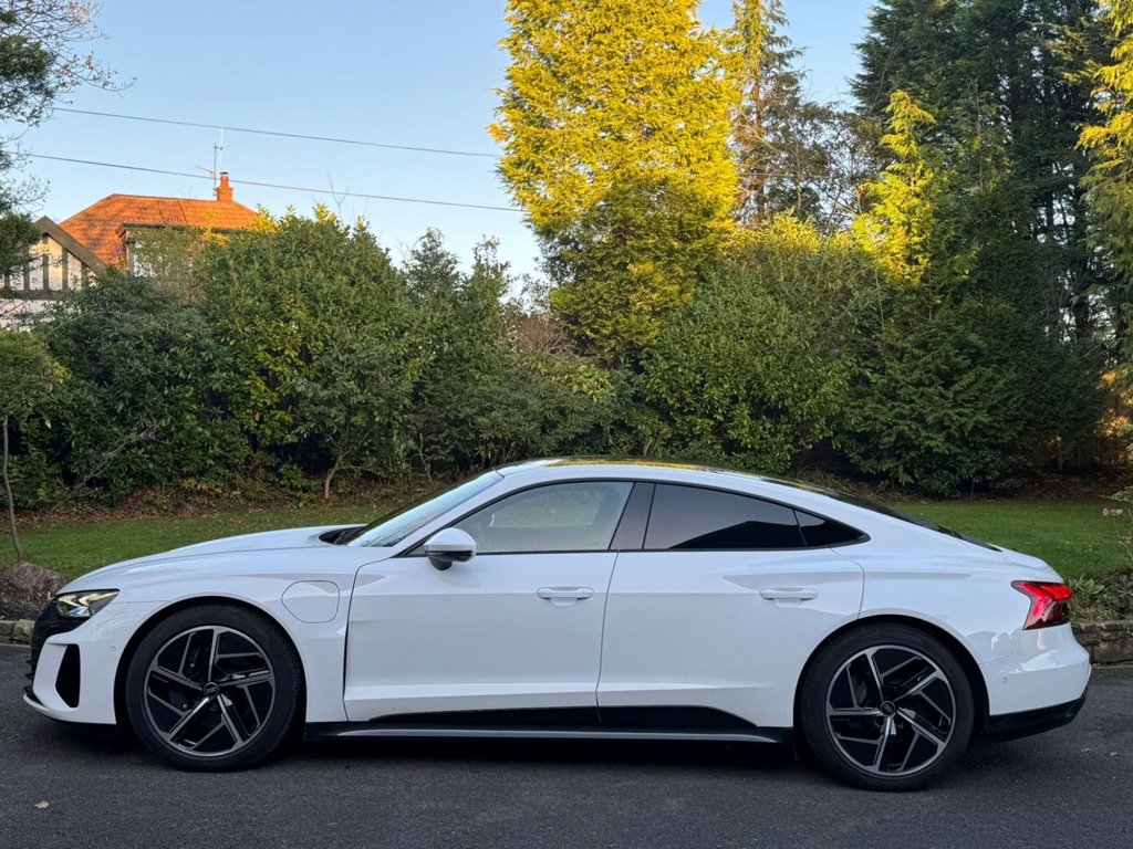 Used Audi e-tron GT 2023 for sale - 76642881: Photo 2