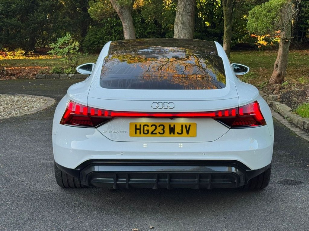 Used Audi e-tron GT 2023 for sale - 76642881: Photo 4
