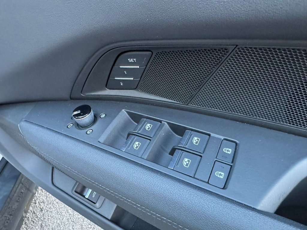 Used Audi e-tron GT 2023 for sale - 76642881: Photo 40