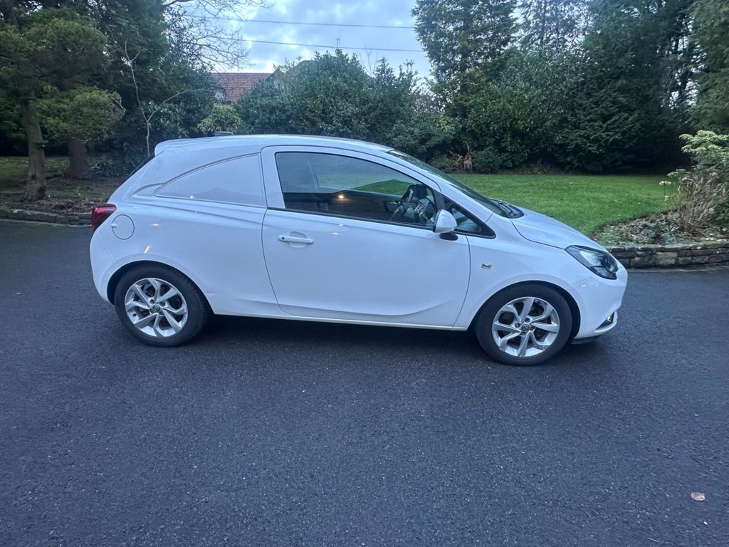 Used Vauxhall Corsa 2018 for sale - 76950655: Photo 2