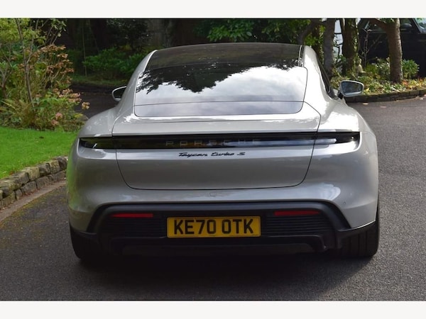 Used Porsche Taycan 2020 for sale - 74675689: Photo 11