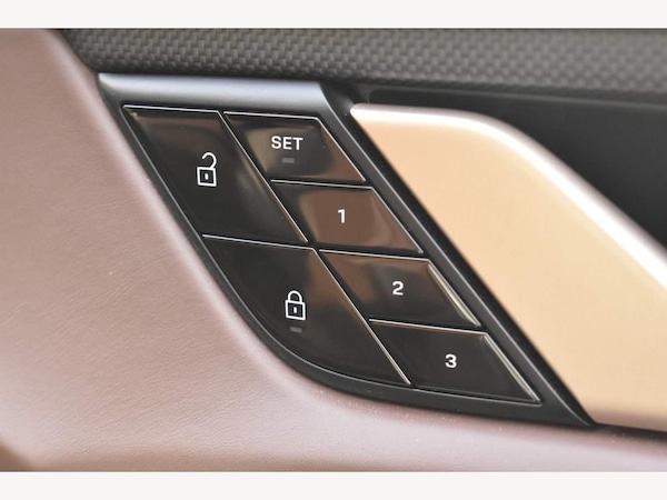 Used Porsche Taycan 2020 for sale - 74675689: Photo 26
