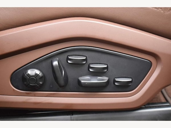 Used Porsche Taycan 2020 for sale - 74675689: Photo 27