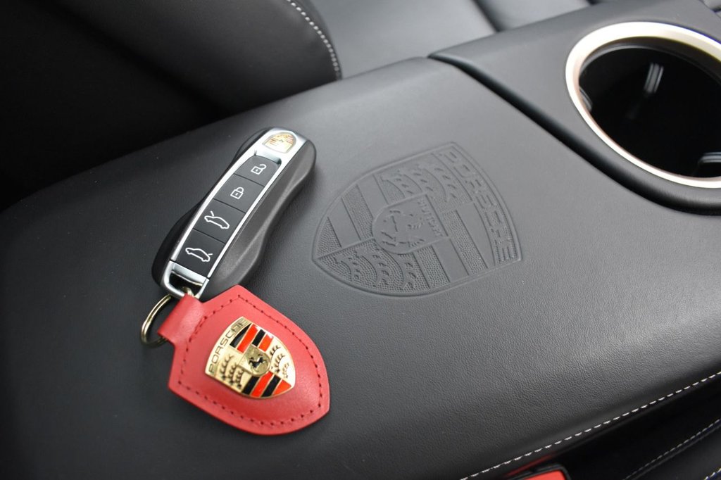 Used Porsche Taycan 2022 for sale - 76367629: Photo 20