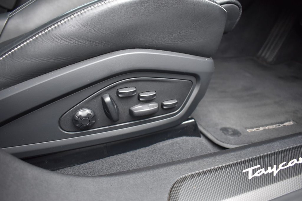 Used Porsche Taycan 2022 for sale - 76367629: Photo 22