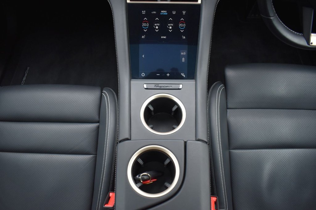 Used Porsche Taycan 2022 for sale - 76367629: Photo 26