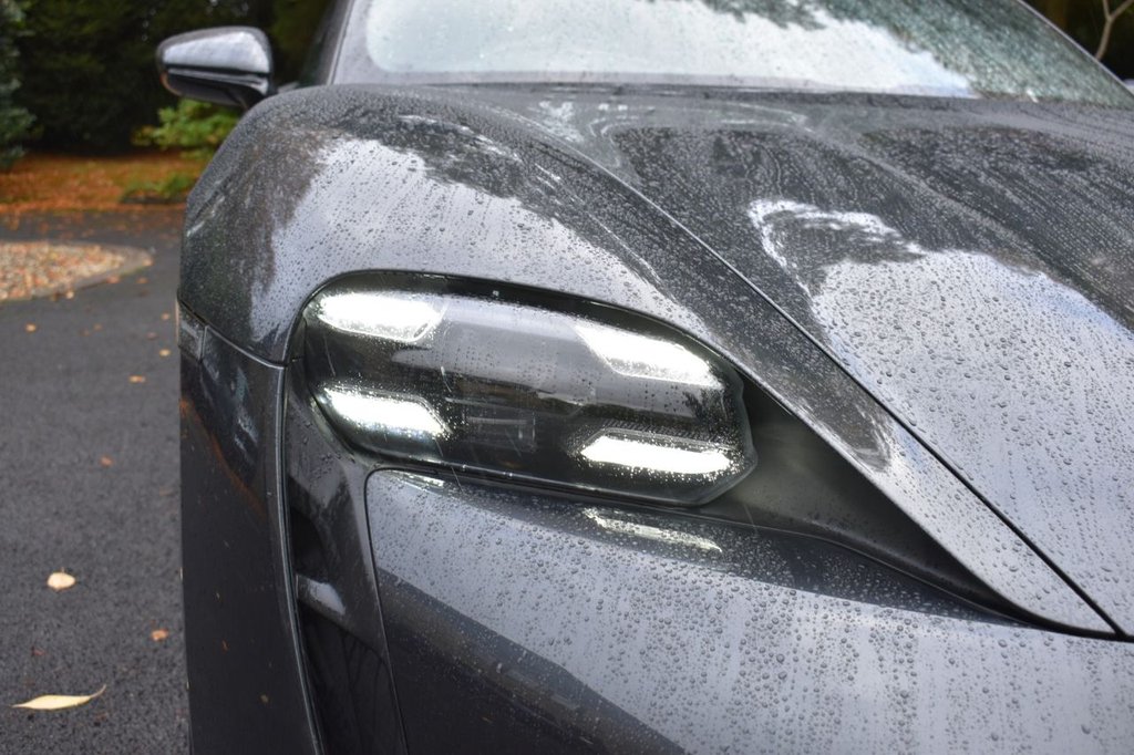 Used Porsche Taycan 2022 for sale - 76367629: Photo 35