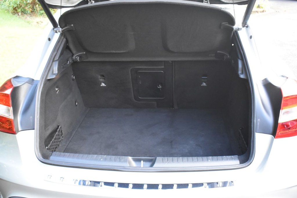 Used Mercedes-Benz GLA 2015 for sale - 76923428: Photo 20