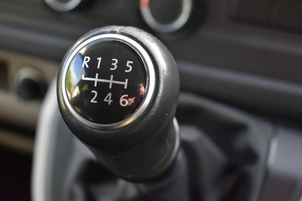 Used Volkswagen Transporter 2018 for sale - 76848289: Photo 13