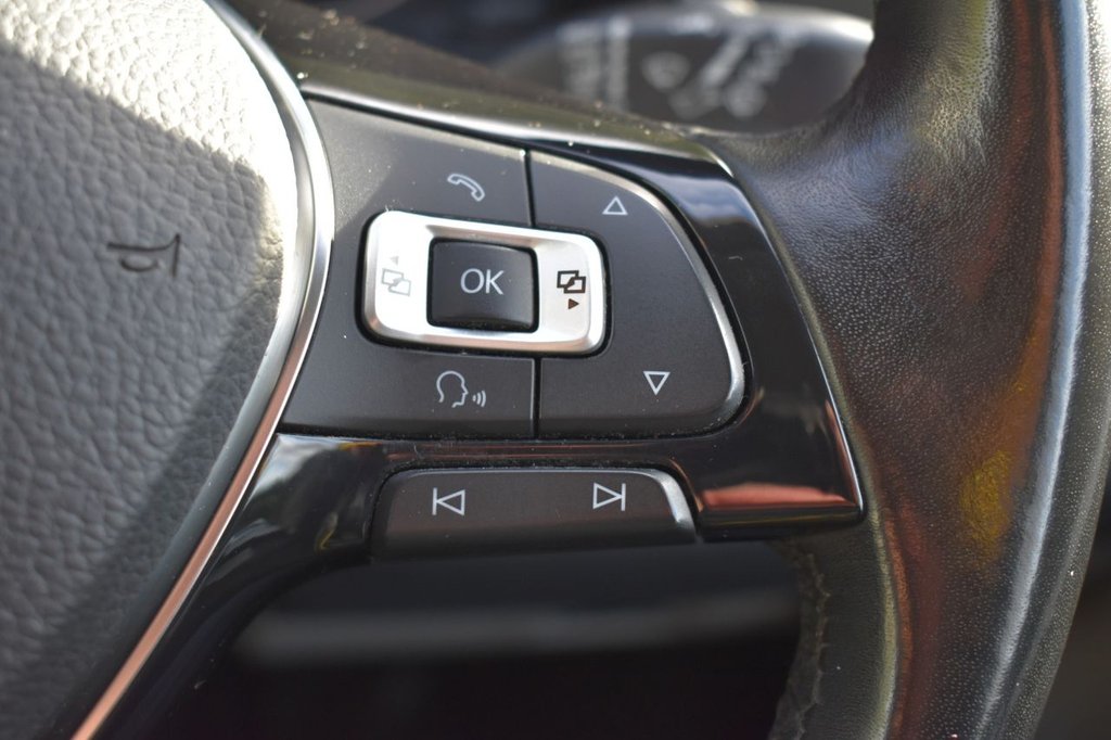 Used Volkswagen Transporter 2018 for sale - 76848289: Photo 16