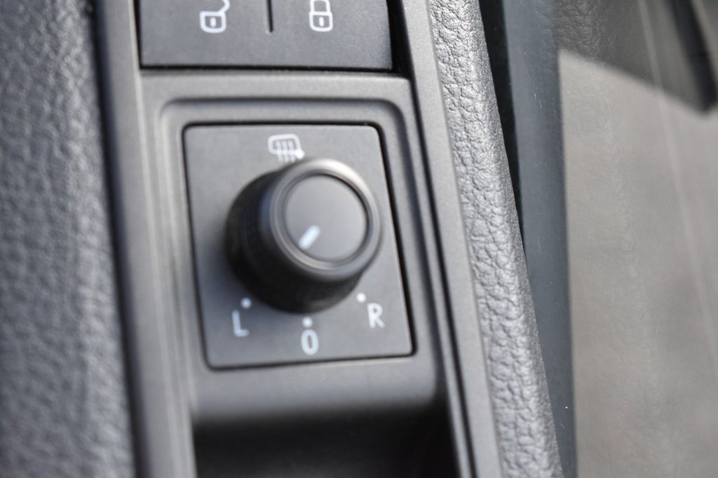 Used Volkswagen Transporter 2018 for sale - 76848289: Photo 17