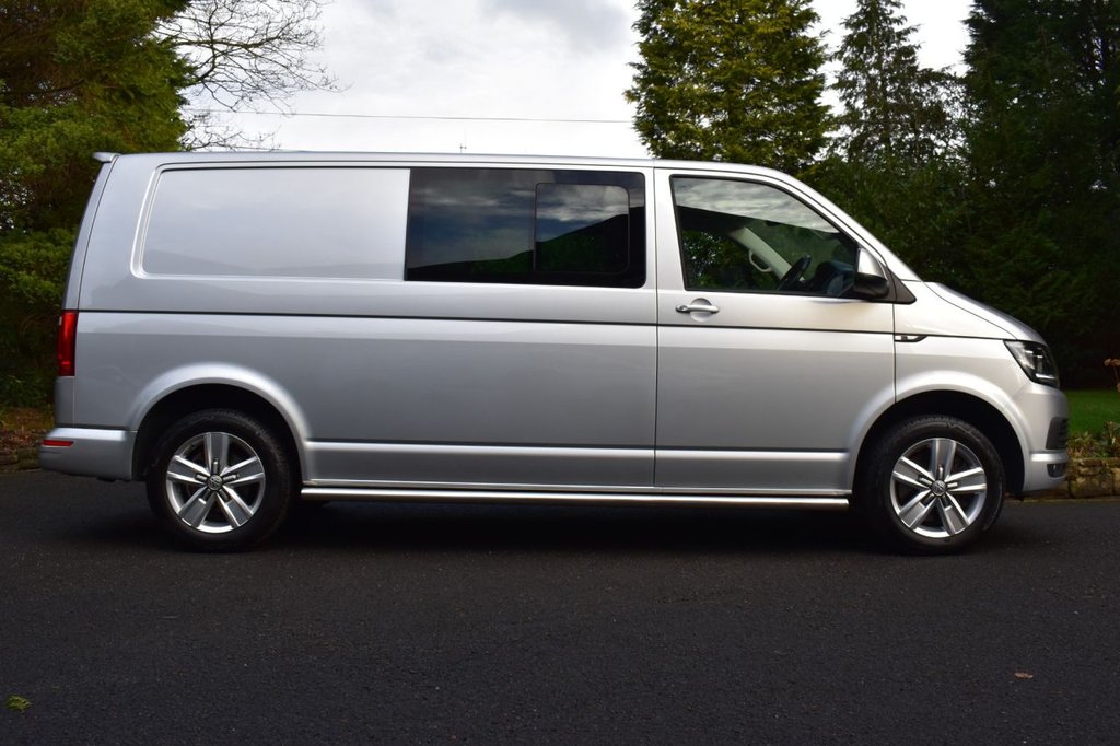 Used Volkswagen Transporter 2018 for sale - 76848289: Photo 2