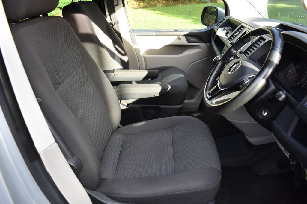 Used Volkswagen Transporter 2018 for sale - 76848289: Photo 6