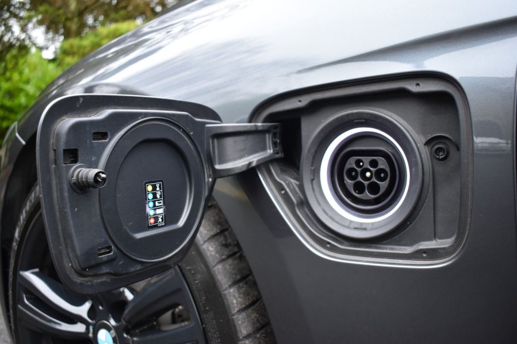 Used BMW 3 Series 2016 for sale - 76883784: Photo 35