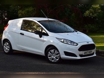 Used Ford Fiesta 2017 for sale - 78350122: Photo