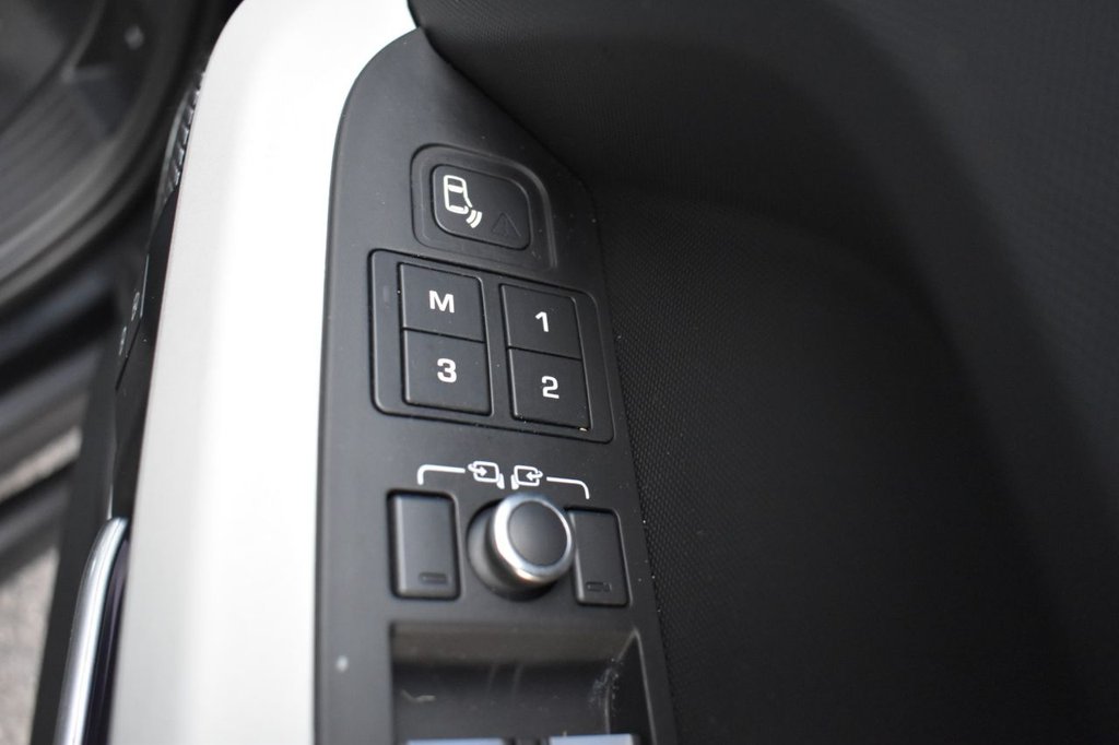 Used Land Rover Defender 2022 for sale - 78212478: Photo 22